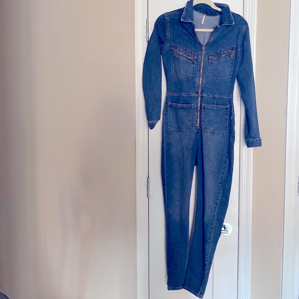Free people Lennox denim jumpsuit in rider blue. Only worn once.